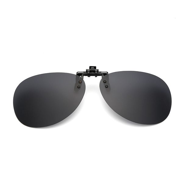 polarizing myopia sunglasses clip eye moisture men and women driving toad glasses, White;black
polarizing myopia sunglasses clip eye moisture men and women driving toad glasses, White;black