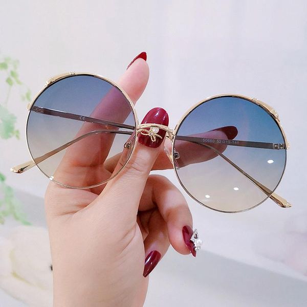 sunglasses women fashion trending round gradient lenses metal frame vintage glasses luxury designer driving decorative eyeglasse, White;black
sunglasses women fashion trending round gradient lenses metal frame vintage glasses luxury designer driving decorative eyeglasse, White;black