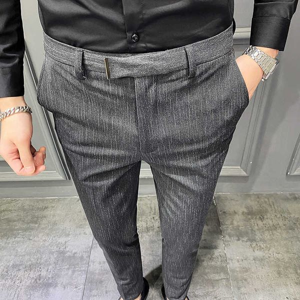 28-42 plus size business dress pants men striped office social formal suit pants slim wedding casual trousers streetwear 210527, White;black
28-42 plus size business dress pants men striped office social formal suit pants slim wedding casual trousers streetwear 210527, White;black