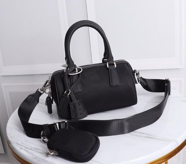 tote bag 2021 fashion women handbags purses lady cowskin genuine leather female shoulder crossbody bags
tote bag 2021 fashion women handbags purses lady cowskin genuine leather female shoulder crossbody bags