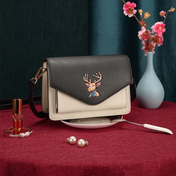 jiuwa 2021 new chain minority senior diagonal single shoulder fashion large capacity women's small square bag
jiuwa 2021 new chain minority senior diagonal single shoulder fashion large capacity women's small square bag