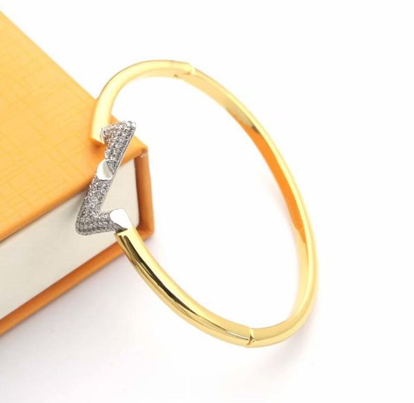 europe america fashion style men lady women titanium steel engraved v initials setting diamond volt bangle bracelet gold color twinkle, Black
europe america fashion style men lady women titanium steel engraved v initials setting diamond volt bangle bracelet gold color twinkle, Black