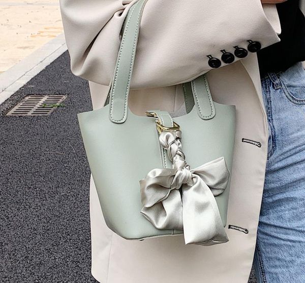 personalized design vegetable basket bucket bag female summer 2021 large-capacity fashion bags handbag
personalized design vegetable basket bucket bag female summer 2021 large-capacity fashion bags handbag