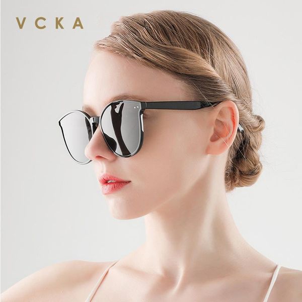 design 2021 cat eye sunglasses women gradient lens polarized female metal temple goggles uv400, White;black
design 2021 cat eye sunglasses women gradient lens polarized female metal temple goggles uv400, White;black