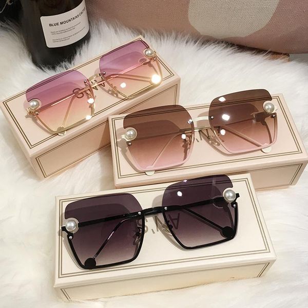 women sunglasses rimless pearl half frame gradient square sun glasses female fashion oculos uv400 s359, White;black
women sunglasses rimless pearl half frame gradient square sun glasses female fashion oculos uv400 s359, White;black