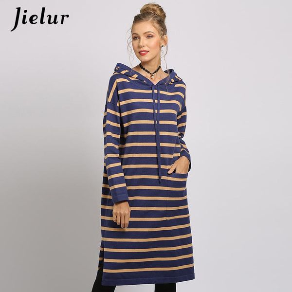 casual dresses 2021 autumn striped dress hooded long sleeve knitting women robe femme chic longue slim 5 colors, Black;gray
casual dresses 2021 autumn striped dress hooded long sleeve knitting women robe femme chic longue slim 5 colors, Black;gray