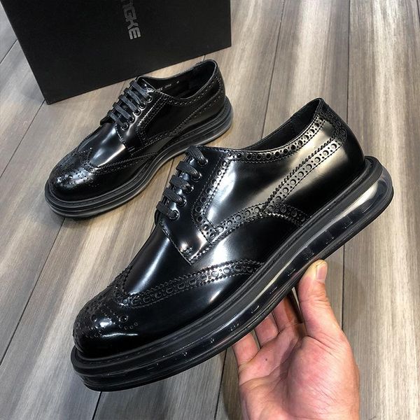 business men's shoes of carve patterns or designs on woodwork with suspension vacuum thick bottom paint dress, Black
business men's shoes of carve patterns or designs on woodwork with suspension vacuum thick bottom paint dress, Black