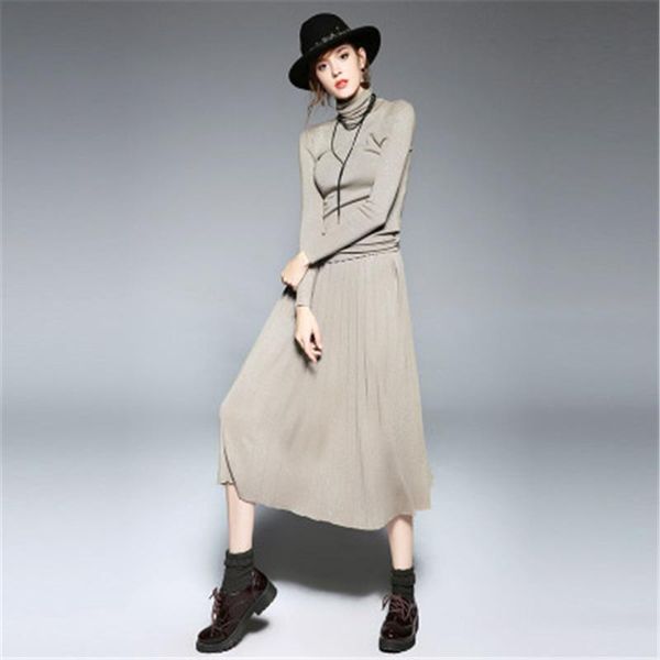 women's two piece pants 2021 autumn and winter two-piece female high-neck long-sleeved knit + loose large pleated skirt, White
women's two piece pants 2021 autumn and winter two-piece female high-neck long-sleeved knit + loose large pleated skirt, White
