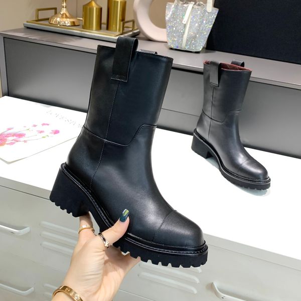 women's shoes luxury sneaker imported cowhide non-slip wear designer casual shoe sneakers with five soles new air cushion candy color, Red;white
women's shoes luxury sneaker imported cowhide non-slip wear designer casual shoe sneakers with five soles new air cushion candy color, Red;white