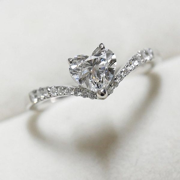 wedding rings cuore alla moda donna fedi nuziali colore argento cz anelli da sposa semplici proposta fine anniversario regalo caldo, Slivery;golden
wedding rings cuore alla moda donna fedi nuziali colore argento cz anelli da sposa semplici proposta fine anniversario regalo caldo, Slivery;golden