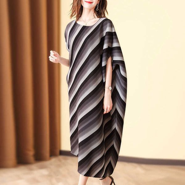 vanovich striped print women dress summer short sleeve casual ladies round collar europe clothing 210615, Black;gray
vanovich striped print women dress summer short sleeve casual ladies round collar europe clothing 210615, Black;gray
