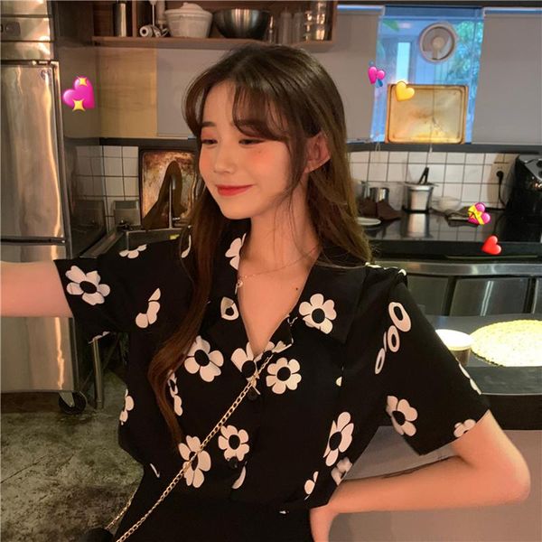 women's blouses & shirts 4 sizes white black flowal simple casual short sleeve loose turn down collar women college wind
women's blouses & shirts 4 sizes white black flowal simple casual short sleeve loose turn down collar women college wind