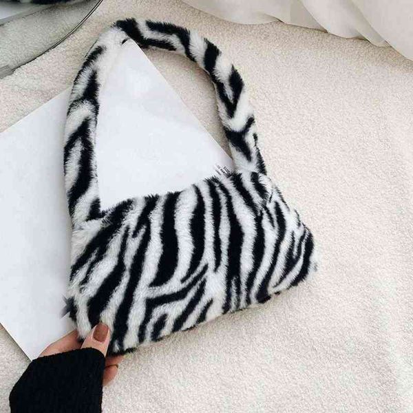 2021 ins fashion women cow print mini shoulder bags female winter plush underarm leopard zebra pattern fluffy tote
2021 ins fashion women cow print mini shoulder bags female winter plush underarm leopard zebra pattern fluffy tote