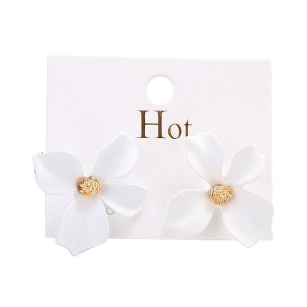 stud earrings 2021 metal round korean flower small fresh pendant modern jewelry, Golden;silver
stud earrings 2021 metal round korean flower small fresh pendant modern jewelry, Golden;silver