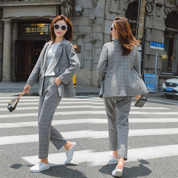 plaid small suit women's trousers two-piece 2021 autumn hong kong-flavored british retro wind thin jacket two piece pants, White
plaid small suit women's trousers two-piece 2021 autumn hong kong-flavored british retro wind thin jacket two piece pants, White
