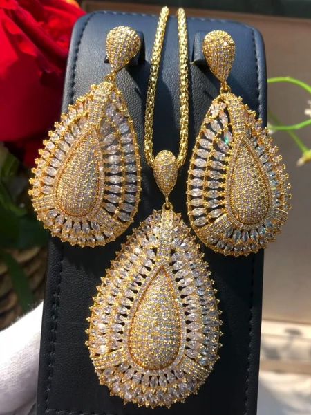 earrings & necklace sparkly 2pcs luxury bridal wedding big sparkling pendant jewelry set super cz design fashion, Silver
earrings & necklace sparkly 2pcs luxury bridal wedding big sparkling pendant jewelry set super cz design fashion, Silver