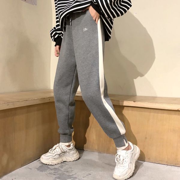 women's pants & capris streetwear harem fall winter brushed thick female korean loose ankle banded sweat patchwork side stripe d6w, Black;white
women's pants & capris streetwear harem fall winter brushed thick female korean loose ankle banded sweat patchwork side stripe d6w, Black;white