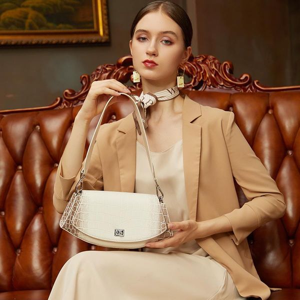 evening bags women's shoulder messenger bag small crossbody for women 2021 genuine leather fashion female luxurious handbags flap
evening bags women's shoulder messenger bag small crossbody for women 2021 genuine leather fashion female luxurious handbags flap