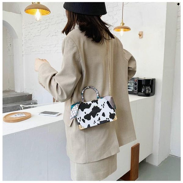 evening bags 2021 fashion style sell women ladies elegent design purse hand handbags for with silk scarf french chain bag
evening bags 2021 fashion style sell women ladies elegent design purse hand handbags for with silk scarf french chain bag