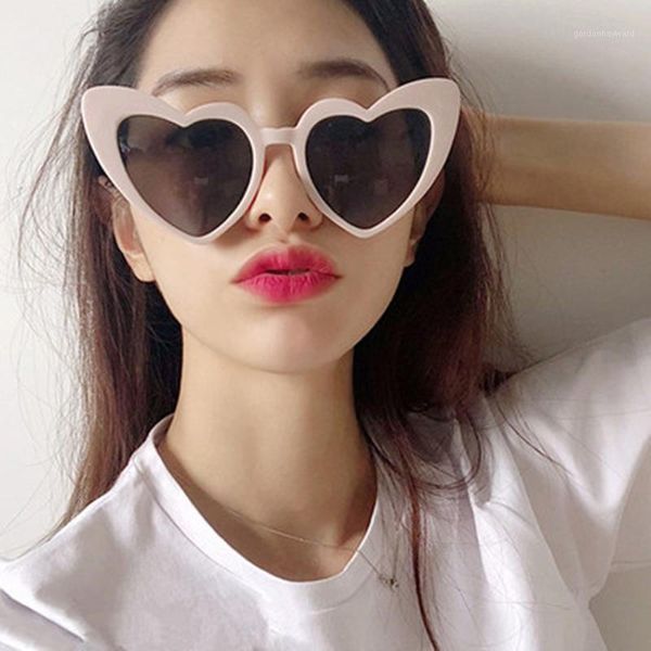 sunglasses summer vacation heart-shaped women sandbeach pograph sun glasses concave picnics outdoor goggles, White;black
sunglasses summer vacation heart-shaped women sandbeach pograph sun glasses concave picnics outdoor goggles, White;black