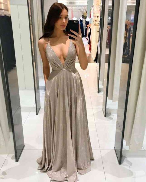 quality famous brand solid women dress spaghetti strap backless summer celebrity party maxi vestidos, Black;gray
quality famous brand solid women dress spaghetti strap backless summer celebrity party maxi vestidos, Black;gray