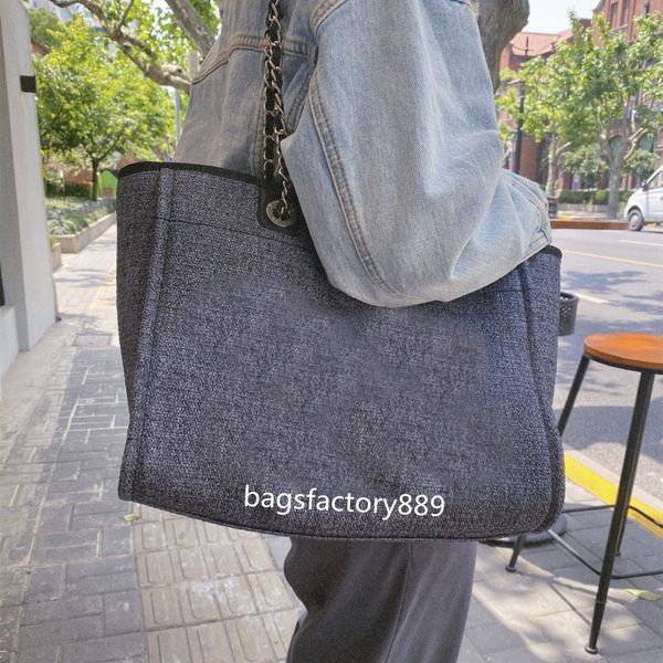 2022 autumn winter style very nice french fashion bags classic leather canvas beach bag large capacity shopping
2022 autumn winter style very nice french fashion bags classic leather canvas beach bag large capacity shopping