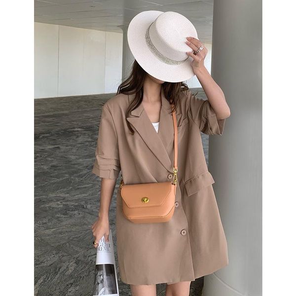 evening bags 2021 design small square bag exquisite female retro crossbody fashion single shoulder for women
evening bags 2021 design small square bag exquisite female retro crossbody fashion single shoulder for women