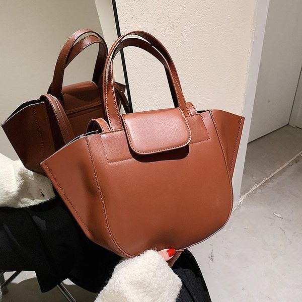 evening bags ladies retro handbag wings bag 2021 autumn handbags korean fashion texture single shoulder messenger
evening bags ladies retro handbag wings bag 2021 autumn handbags korean fashion texture single shoulder messenger