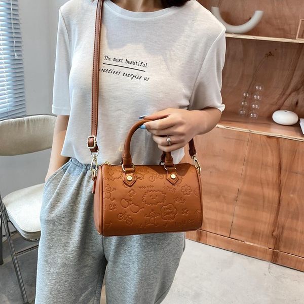 cross body women's bag shoulder candy colored pillow case round printing bucket leisure lady's messenger purses
cross body women's bag shoulder candy colored pillow case round printing bucket leisure lady's messenger purses