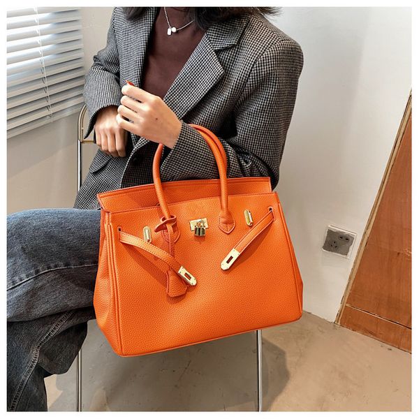 luxury handbags simple fashion portable large capacity texture bag 2021 new women's solid lock single shoulder messenger bag 9ip8 486b
luxury handbags simple fashion portable large capacity texture bag 2021 new women's solid lock single shoulder messenger bag 9ip8 486b