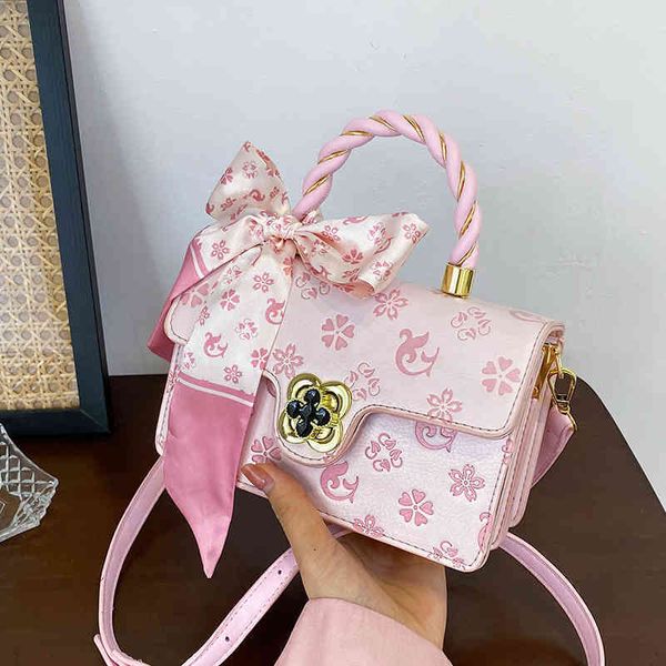 2022 latest luggage factory wholesale embossed bag female silk scarf chain one shoulder messenger bag embossed
2022 latest luggage factory wholesale embossed bag female silk scarf chain one shoulder messenger bag embossed