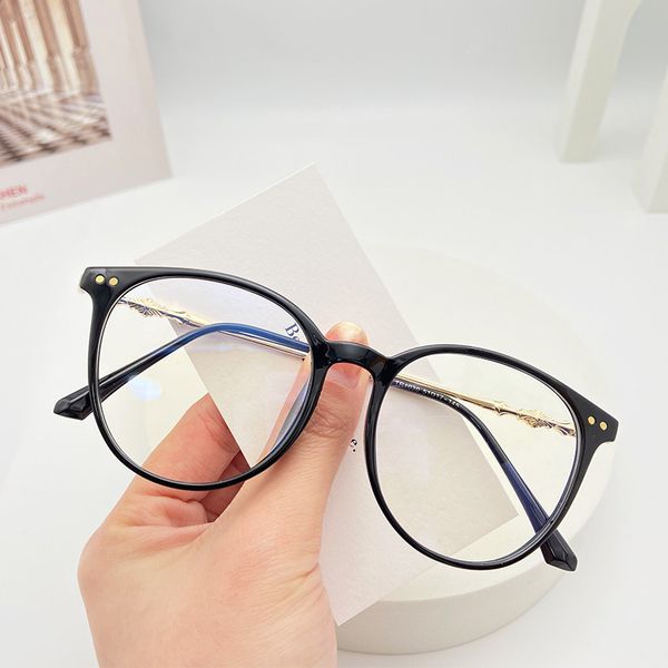 round blue light proof kroping lens heart cross carved myopia rivet transparent frame decorative glasses, White;black
round blue light proof kroping lens heart cross carved myopia rivet transparent frame decorative glasses, White;black
