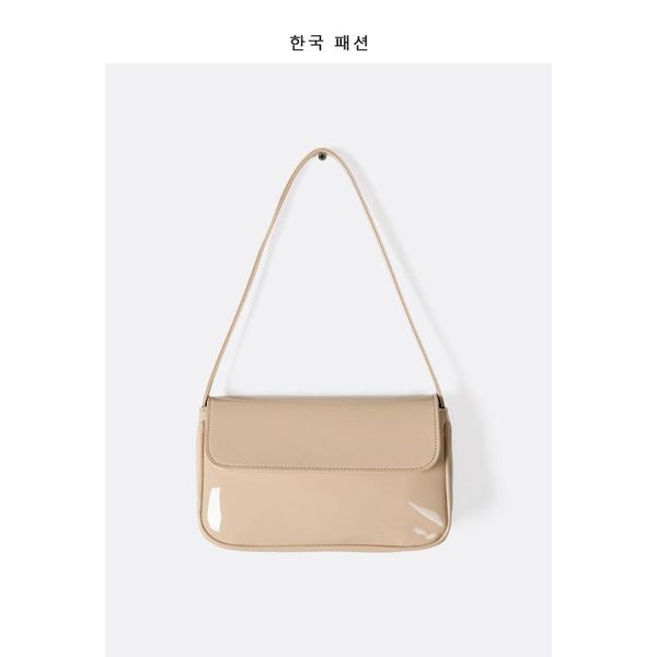 handbag 2021 glossy patent leather shoulder bag high-end sense of armpit women evening bags
handbag 2021 glossy patent leather shoulder bag high-end sense of armpit women evening bags
