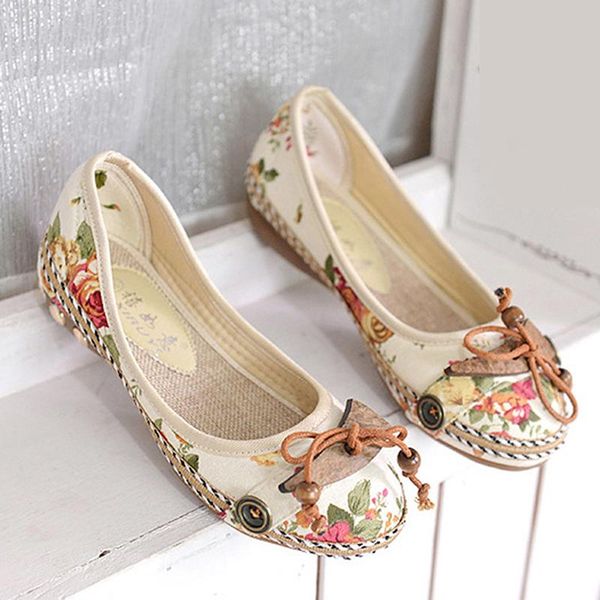 sandals round toe vintage women flats shoes cute sen female national wind shallow mouth floral flower soft bottom, Black
sandals round toe vintage women flats shoes cute sen female national wind shallow mouth floral flower soft bottom, Black