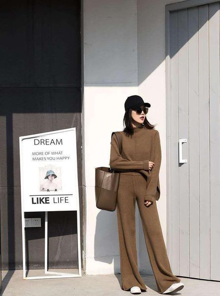 women's two piece pants 2021 lady streetwear style suit long sleeve loose solid knit wide leg, White
women's two piece pants 2021 lady streetwear style suit long sleeve loose solid knit wide leg, White