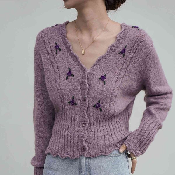 knits 2021 female spring sweet low-korean-style cleavage knitted sweater plied slim ladies'heads women's cardigans, White
knits 2021 female spring sweet low-korean-style cleavage knitted sweater plied slim ladies'heads women's cardigans, White