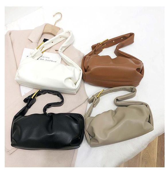 advanced sense of small bag women's 2021 fashion trendy clouds wrapped in red retro folds under one-shoulder underarm duffel bags
advanced sense of small bag women's 2021 fashion trendy clouds wrapped in red retro folds under one-shoulder underarm duffel bags