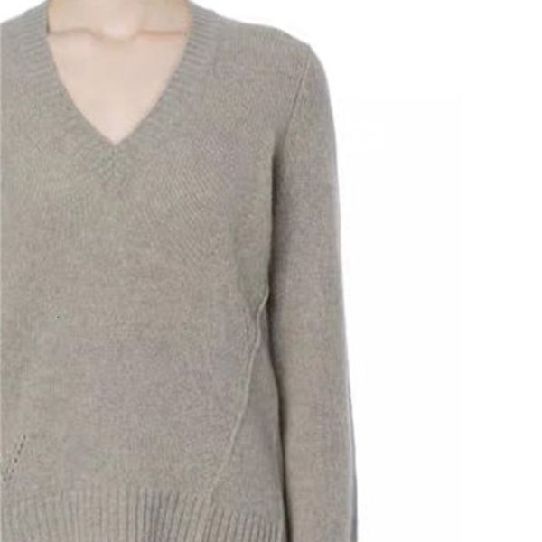 sweater 100% cashmere 2021 autumn and winter v-leader long-sleeved warm women's pure knitted cqfr, White;black
sweater 100% cashmere 2021 autumn and winter v-leader long-sleeved warm women's pure knitted cqfr, White;black