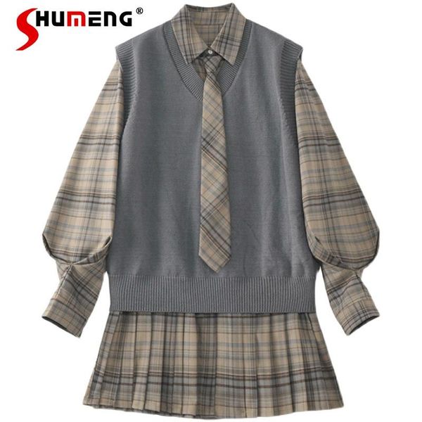 casual dresses 2021 early autumn plaid long sleeve short shirt dress sweet pleated for students fashion pure knitted vest two-piece set, Black;gray
casual dresses 2021 early autumn plaid long sleeve short shirt dress sweet pleated for students fashion pure knitted vest two-piece set, Black;gray