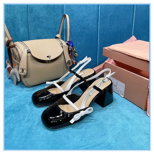 2021ss party slippers summer women shoes coarser heel flops genuine soft leather lady slipper high heeled sandals size 35-40, Black
2021ss party slippers summer women shoes coarser heel flops genuine soft leather lady slipper high heeled sandals size 35-40, Black