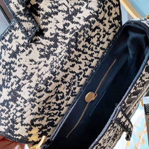 new famous ladies bag hand purse star celebrity embroidery shoulder retro saddle messenger
new famous ladies bag hand purse star celebrity embroidery shoulder retro saddle messenger
