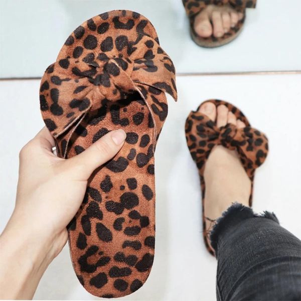 slippers 2021 sandals women leopard bow flat bottom open toe slipper home slides walking ladies outdoor beach shoes d30, Black
slippers 2021 sandals women leopard bow flat bottom open toe slipper home slides walking ladies outdoor beach shoes d30, Black