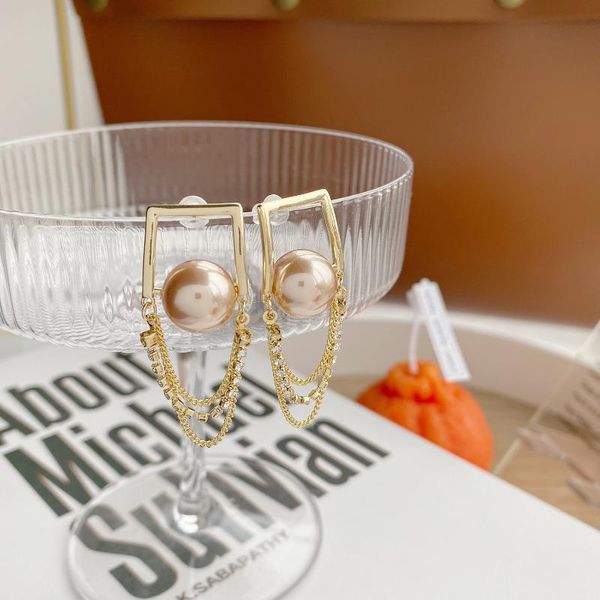 stud design 14k gold plated pearl beads tassel earrings for women luxury jewelry zircon, Golden;silver
stud design 14k gold plated pearl beads tassel earrings for women luxury jewelry zircon, Golden;silver