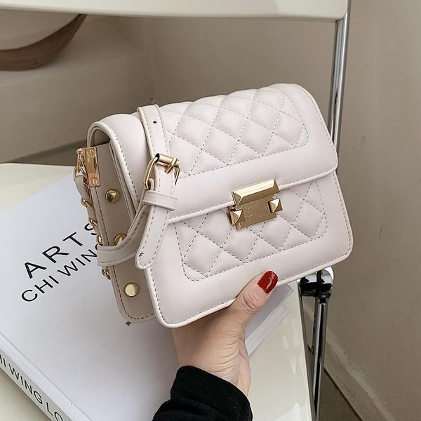 niche design diamond chain handbags 2021 fashion -selling messenger bag advanced square shoulder width: 20cm bags
niche design diamond chain handbags 2021 fashion -selling messenger bag advanced square shoulder width: 20cm bags