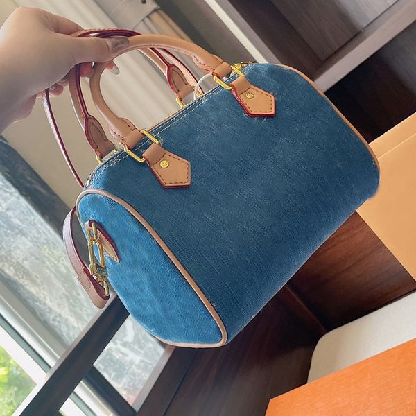 denim canvas single shoulder messenger bag 2021 female bag classic female bag
denim canvas single shoulder messenger bag 2021 female bag classic female bag