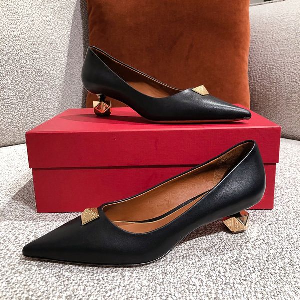 2021 womens casual shoes slip-on business genuine leather sneakers size 35-41 comfortable, light and beautiful q1, Red;white
2021 womens casual shoes slip-on business genuine leather sneakers size 35-41 comfortable, light and beautiful q1, Red;white