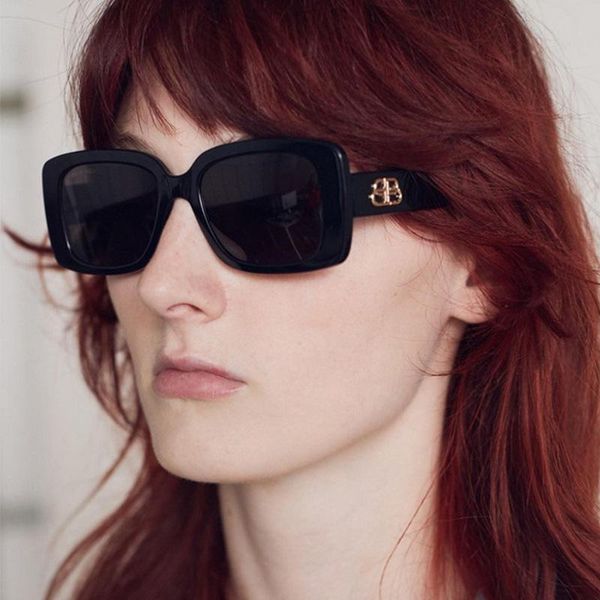 sunglasses 2021 european and american ins fluorescent women's fashion brand design square oval uv, White;black
sunglasses 2021 european and american ins fluorescent women's fashion brand design square oval uv, White;black