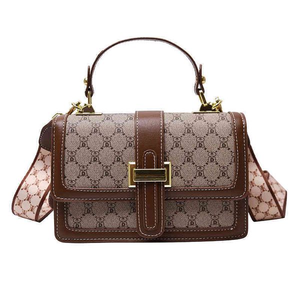2022 factory outlet online bag women's red textured one shoulder messenger printed small square bag
2022 factory outlet online bag women's red textured one shoulder messenger printed small square bag