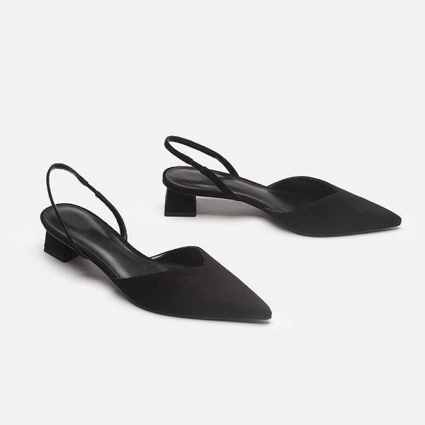 sandals small pointy women's shoes 2021 summer thick heel roman half baotou women comfortable low sandals., Black
sandals small pointy women's shoes 2021 summer thick heel roman half baotou women comfortable low sandals., Black