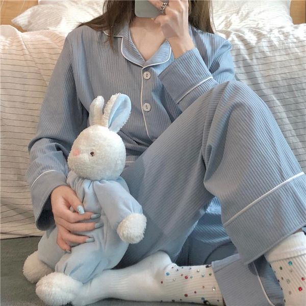 women's sleepwear autumn korean version 2021 simple and loose lovers long sleeve pajamas leisure home wear silk nightgown, Black;red
women's sleepwear autumn korean version 2021 simple and loose lovers long sleeve pajamas leisure home wear silk nightgown, Black;red